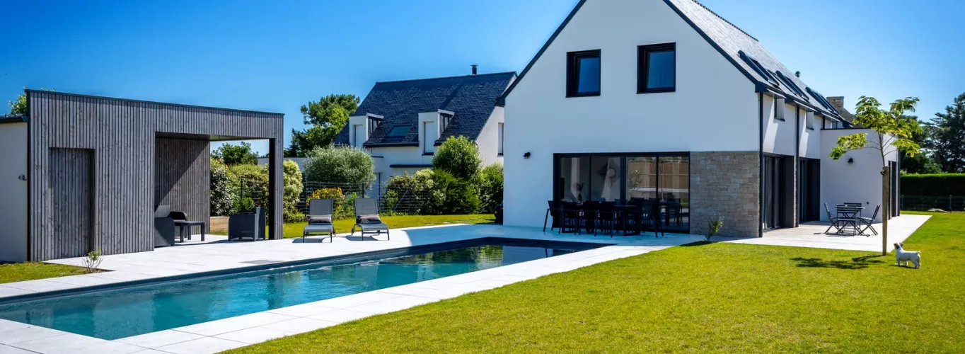 PAC air-air ou air-eau : laquelle choisir pour une maison neuve en Bretagne Sud ?