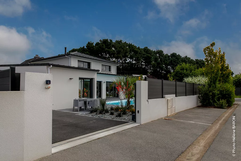 Construction de maison contemporaine avec piscine sur 2 étages à Nantes, Loire-Atlantique, Pays de la Loire (44)