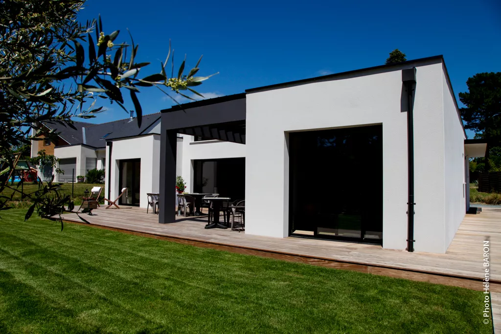 Maison contemporaine plain pied - Jardin