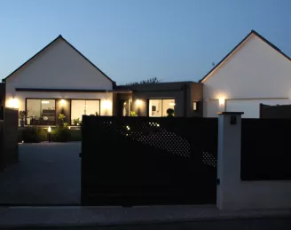 Maison contemporaine à Grandchamp des fontaines 