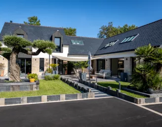 Maison avec piscine couverte à St Gildas